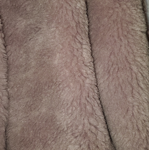 AVEC LES FILLE Crop Faux Fur Jacket - Picture 6 of 6